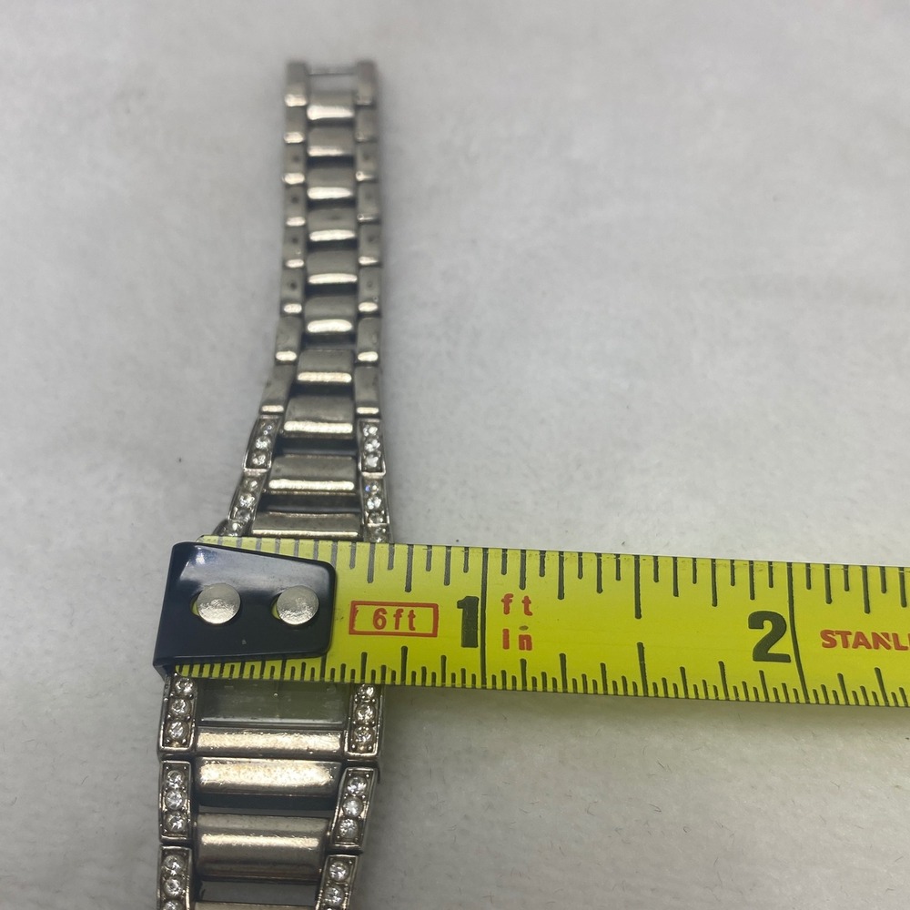 Caravelle by Bulova Womens Watch Silver Tone Crystal Accents New Battery 12-1-25 - Picture 10 of 10